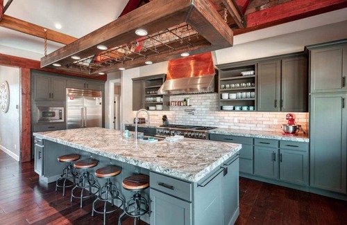 Kanab House | Dive Into Adventure, Large Luxury Family Home in Kanab with Pool, Slide, Hot Tub