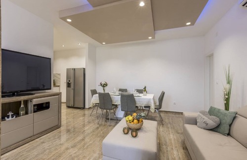 Solin House | Diverso A&B Holiday property