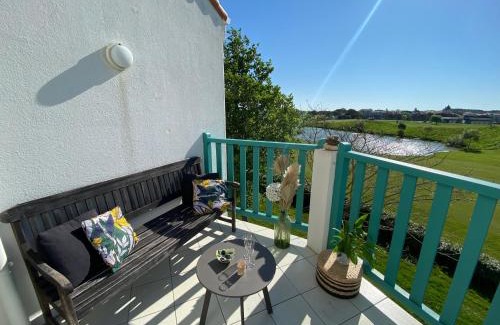 Bourgenay Apartment | Djiiméé, Piscine & vue apaisante sur Golf, 5 pers