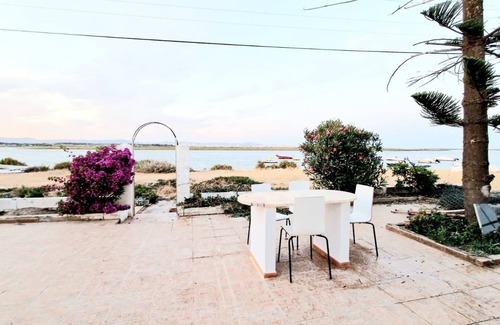 Faro House | Do you dream of waking up to the soothing sound of the waves,?