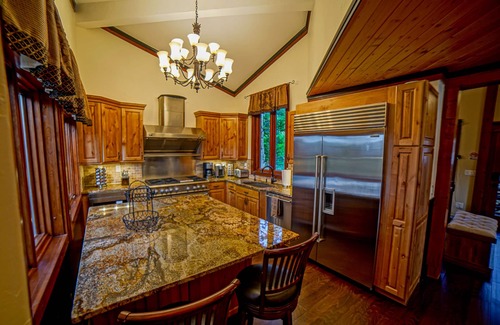 Breckenridge House | Do You Like New? Breckenridge Peak 7 - Hot Tub - Sleeps 10