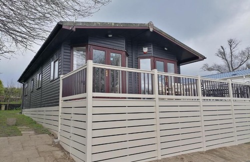 Hastings Cabin | Do you want Style and Comfort - Oak Lodge