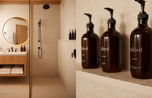 Algonquin Highlands Cabin | Dog-Friendly, Adults Only, Private Cabin + All Inclusive. Maple Lake, Haliburton