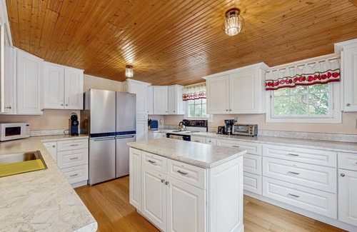 East Boothbay Cottage | Dog-friendly, bayfront home - gorgeous ocean views, private balcony & fireplace