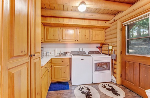 Pine Cove Cabin | Dog-friendly cabin in the woods with WiFi, wood stove, and private washer/dryer