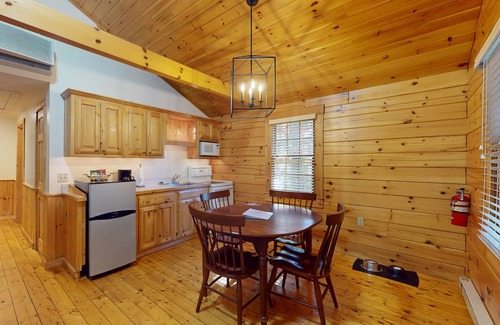 Northport Cabin | Dog-friendly cabin retreat with kitchen, firepit, hiking & outdoor fun