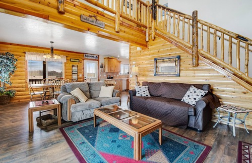 Sweetwater Cabin | Dog-friendly cabin with lake view & wraparound deck - near golf & Bear Lake