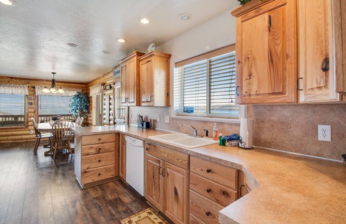 Sweetwater Cabin | Dog-friendly cabin with lake view & wraparound deck - near golf & Bear Lake