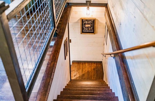 Fairview House | Dog-Friendly Cabin with Decks and Mountain Views!