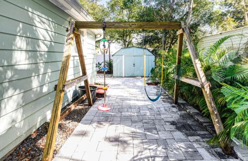 Walkers Holly Hill House | Dog-Friendly Daytona Beach Cottage with Patio!