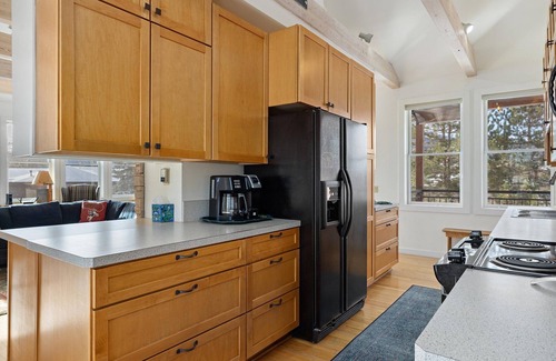 Red Lodge House | Dog friendly, Fireplace & Wi-Fi Mountain Treetop