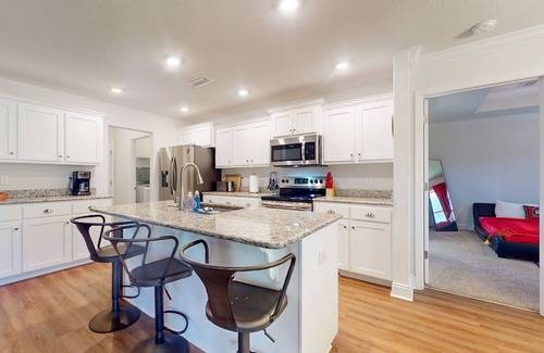 Northeast Pensacola House | Dog-friendly home with massage room, near airport and historic downtown