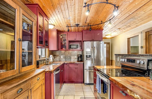 Donnelly House | Dog-Friendly Home with Private Hot Tub, WiFi, Wood Stove, Grill, and Firepit