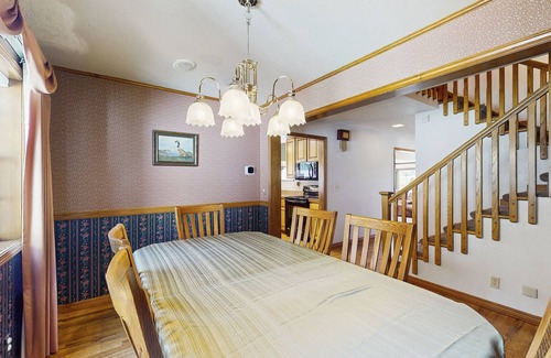 McKinleyville House | Dog-friendly house with ocean views & private tennis court