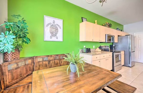 Crystal Cove House | Dog-Friendly Kissimmee Home w/Lanai + Pool!