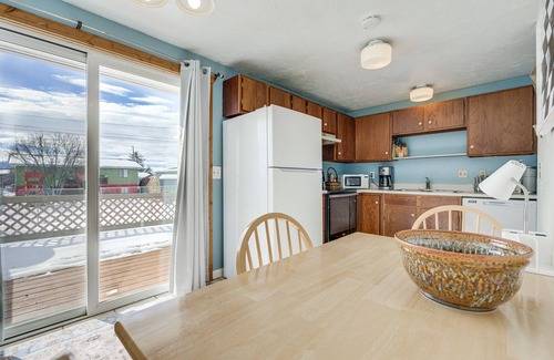 Dillon House | Dog-Friendly Montana Home w/Deck & Fenced-In Yard