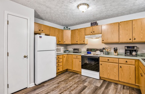 Waynesville House | Dog-friendly mountain home with central AC, pool access, mountain view, and W/D