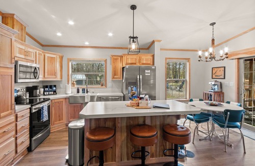 Nekoosa Cottage | Dog Friendly Sand Valley Lake Camelot