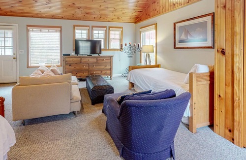 Falmouth Apartment | Dog-friendly studio just one mile from the beach with central AC, deck & firepit