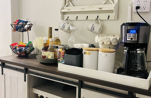 Dupont Apartment | Dogs welcome! Main Level 2 Bedroom Apartment next to DIA