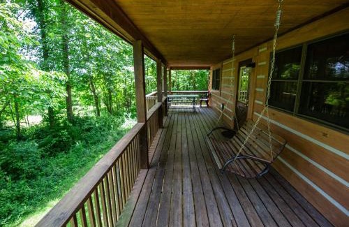 Logan House | Dogwood - by The Chalets