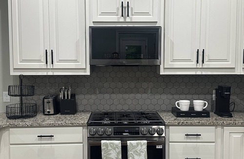 Titus House | Dogwood Cottage Lake Jordan boat dock/hot tub/RV parking spotnSEPT RATE DECREASE