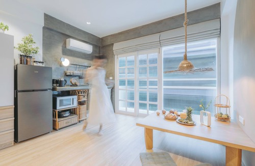 Patong Hotel | Dokdin's Family