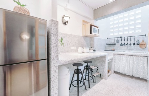 Patong Hotel | Dokdin's Family