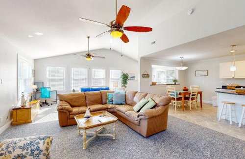 Frisco House | Dolphin Tales