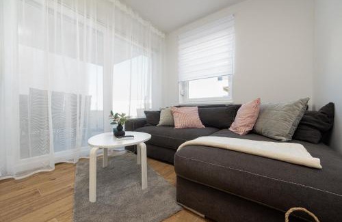 Kolan Apartment | Dolphin view with a pool by the beach