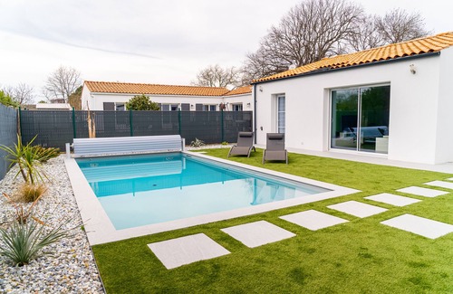 Dolus-d'Oleron House | Dolus D'Oléron, new, quiet, comfortable house with private heated pool.