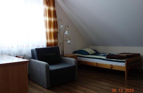 Czarna House | Dom Młodzieżowy w Polanie