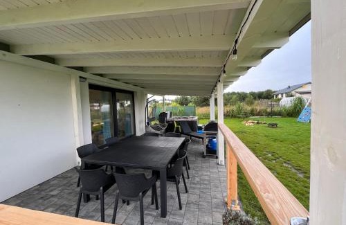 Mieroszyno Villa | Dom nad morzem z Jacuzzi 10 osób Morze Przygód