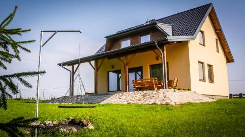 Krasnopol House | Dom w Głuszynie z linią brzegową