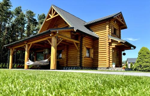 Karwienskie Bloto Drugie House | Dom Wakacyjny Złoto Północy na wyłączność, parking, plac zabaw, tarasy