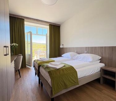 Zegiestow Zdroj Hotel | Dom Zdrojowy CECHINI