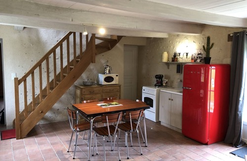 Savonnieres Cottage | Domaine Augeonnière 10Ch-Gîte-Countryside view-Oversized-Private Bathroom