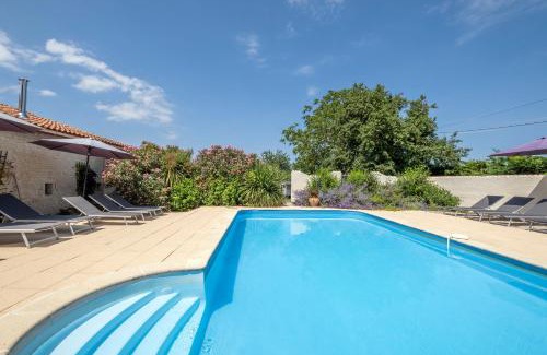 Sud Charente House | Domaine Chez Les Rois