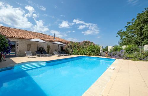 Sud Charente House | Domaine Chez Les Rois