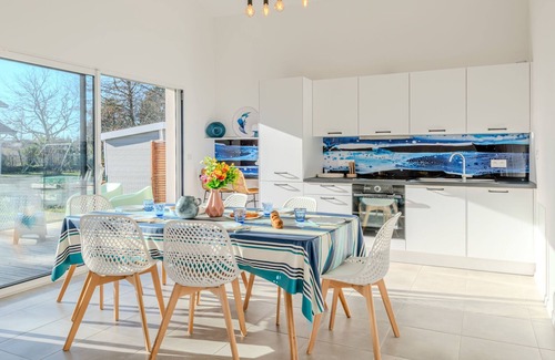 Aureilhan House | Domaine de Peyroutic by Interhome