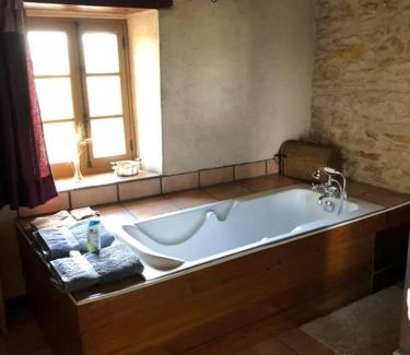 Larroque House | Domaine Du Colombier, Gite La Renaissance