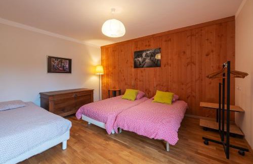 Saint-Cyr-en-Bourg House | Domaine Fouet - A 100m du Domaine visite de cave et dégustation gratuite