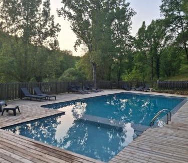 Saint-Martial-de-Nabirat Ski Chalet | Domaine de Grézelou