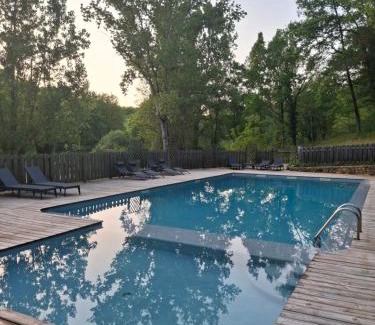 Saint-Martial-de-Nabirat Ski Chalet | Domaine de Grézelou