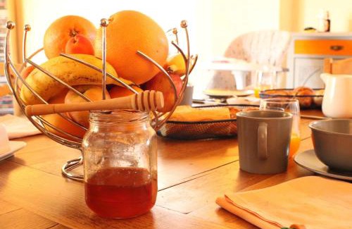 Dame-Marie-les-Bois Bed & Breakfast | Domaine de la Picardière