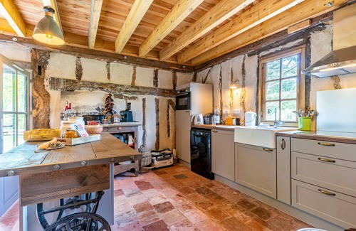 Trensacq House | Domaine Les Maisons Des Houssats with shared pool, terrace and Wi-Fi