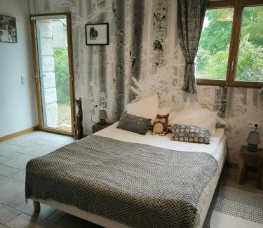 Evires Bed & Breakfast | Domaine Les Trois Biches