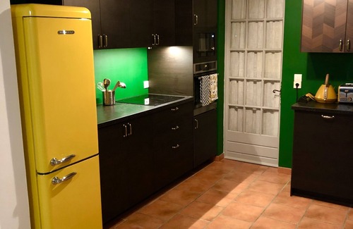 Roussillon House | Domaine plan des Devens: 4* T3 Roussillon gîte with shared pool