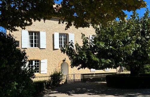 Le Puy-Sainte-Reparade House | Domaine Régine