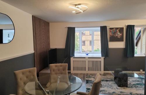 New Cross Apartment | Domasi Flat in New Cross